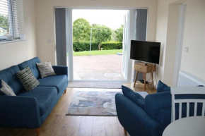Lovely 1 bedroom basement apartment with stunning views